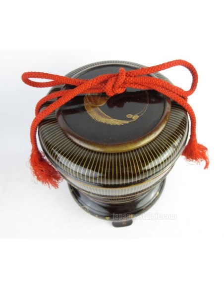 Japanese Vintage Lacquered Wooden Bowls with lid - set of 2