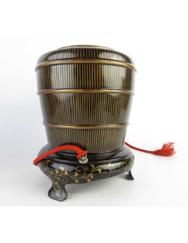 Japanese Vintage Lacquered Wooden Bowls with lid - set of 2