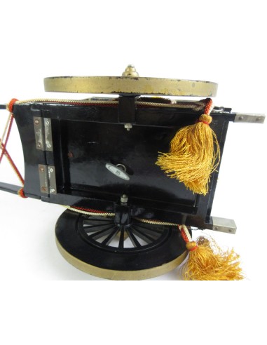 Vintage Pokkuri Geta, Girls Japanese lacquered tall clogs