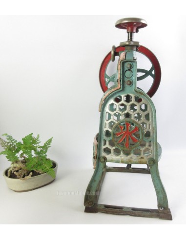 Vintage Pokkuri Geta, Girls Japanese lacquered tall clogs